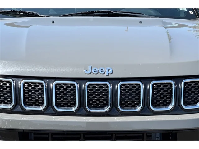 SEMINUEVOS JEEP Compass at ELK GROVE in Elk Grove Buick GMC