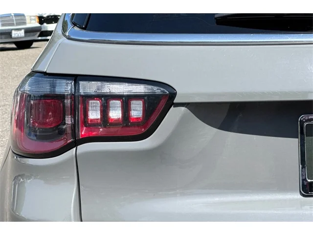 SEMINUEVOS JEEP Compass at ELK GROVE in Elk Grove Buick GMC