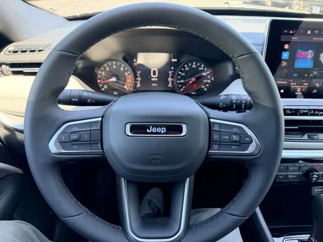 Nuevos JEEP COMPASS à Estados chez autogozo