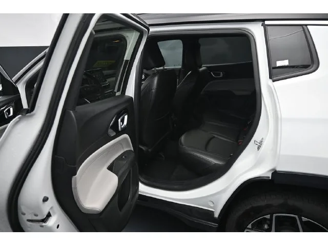SEMINUEVOS JEEP Compass a Estados en autogozo