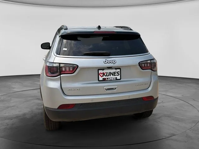 SEMINUEVOS JEEP Compass a Estados en autogozo