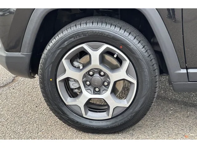 SEMINUEVOS JEEP Compass at ELK GROVE in Elk Grove Buick GMC