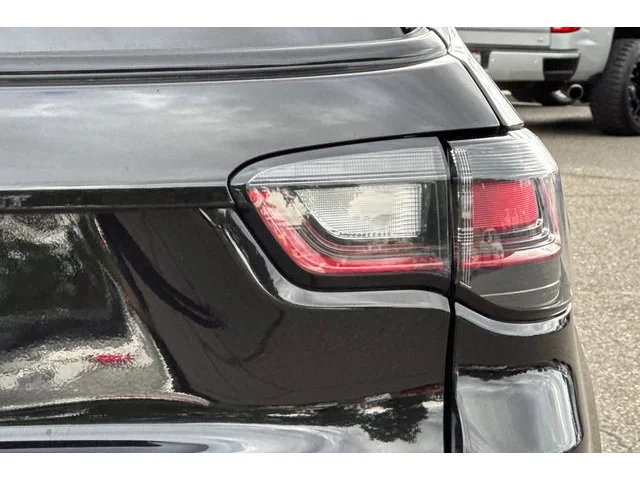 SEMINUEVOS JEEP Compass at ELK GROVE in Elk Grove Buick GMC