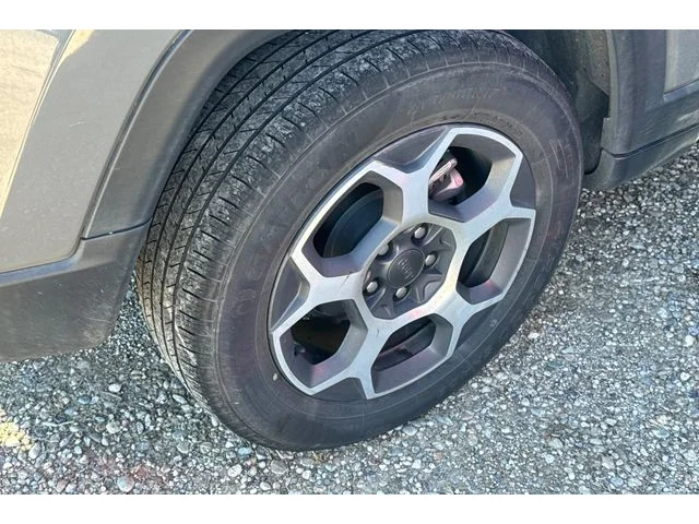 SEMINUEVOS JEEP Compass at ELK GROVE in Elk Grove Buick GMC