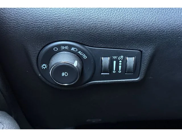 SEMINUEVOS JEEP Compass at ELK GROVE in Elk Grove Buick GMC