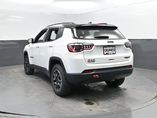 SEMINUEVOS JEEP Compass a Estados en autogozo