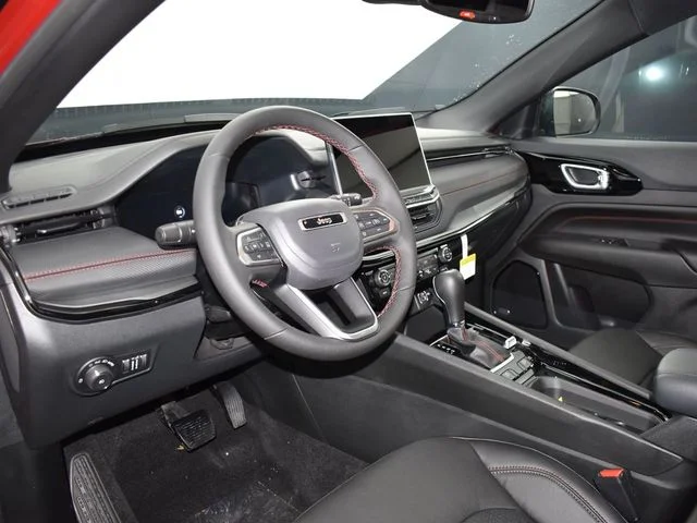 Nuevos JEEP COMPASS à Estados chez autogozo