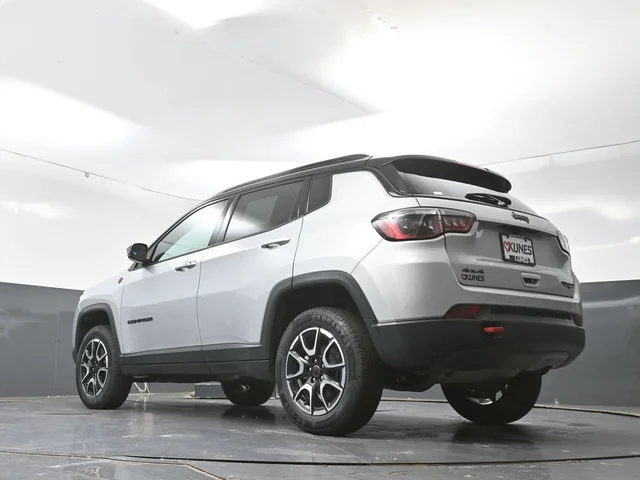 SEMINUEVOS JEEP Compass a Estados en autogozo