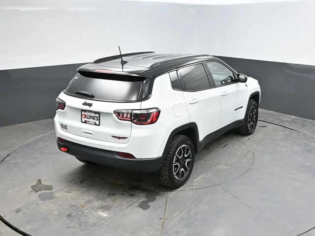SEMINUEVOS JEEP Compass a Estados en autogozo