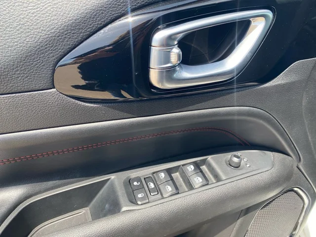 SEMINUEVOS JEEP Compass a Estados en autogozo