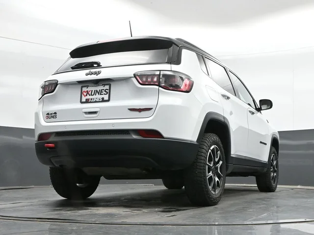 SEMINUEVOS JEEP Compass a Estados en autogozo