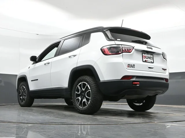 SEMINUEVOS JEEP Compass a Estados en autogozo