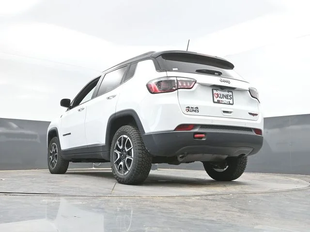 SEMINUEVOS JEEP Compass a Estados en autogozo