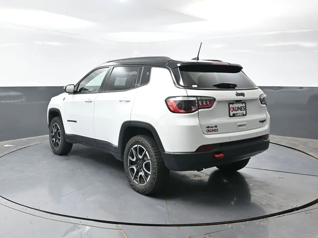SEMINUEVOS JEEP Compass a Estados en autogozo