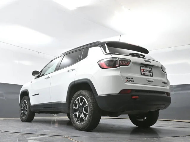 SEMINUEVOS JEEP Compass a Estados en autogozo