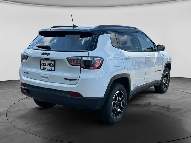 SEMINUEVOS JEEP Compass a Estados en autogozo