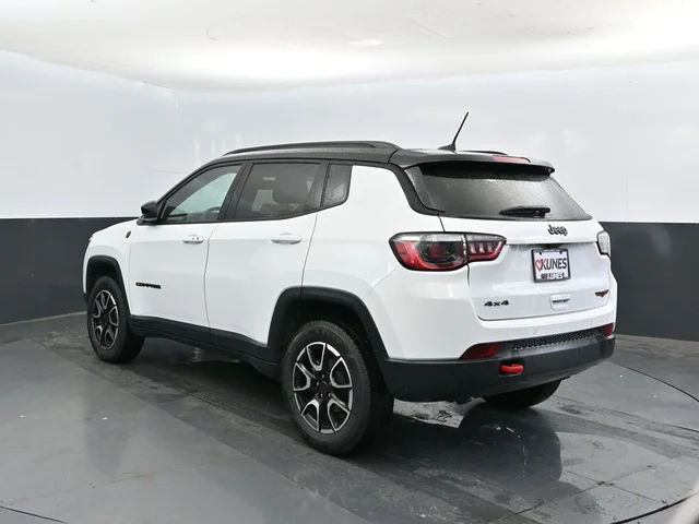 SEMINUEVOS JEEP Compass a Estados en autogozo