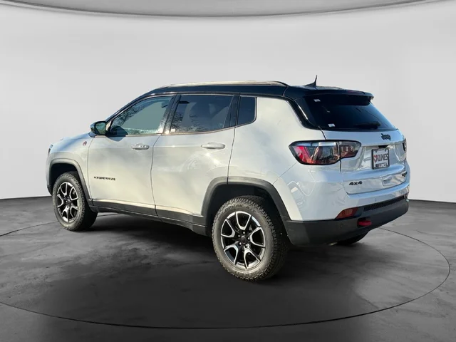 SEMINUEVOS JEEP Compass a Estados en autogozo