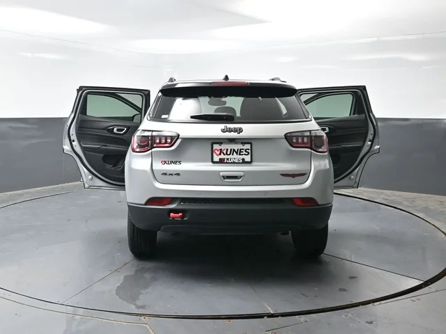 SEMINUEVOS JEEP Compass a Estados en autogozo
