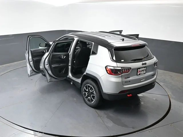 SEMINUEVOS JEEP Compass a Estados en autogozo