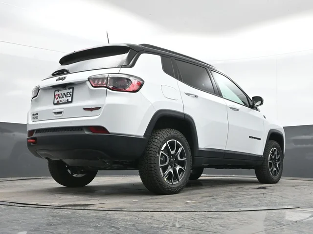 Nuevos JEEP COMPASS à Estados chez autogozo