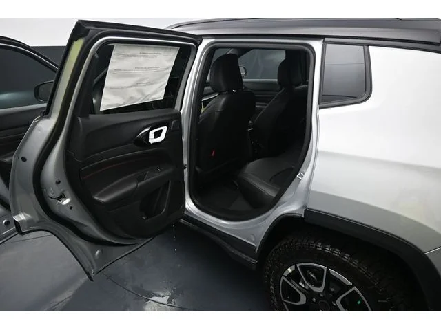 Nuevos JEEP COMPASS à Estados chez autogozo