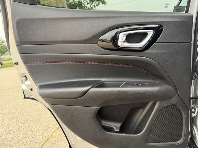 SEMINUEVOS JEEP Compass a Estados en autogozo