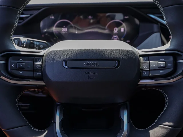 Nuevos JEEP CHEROKEE à Estados chez autogozo