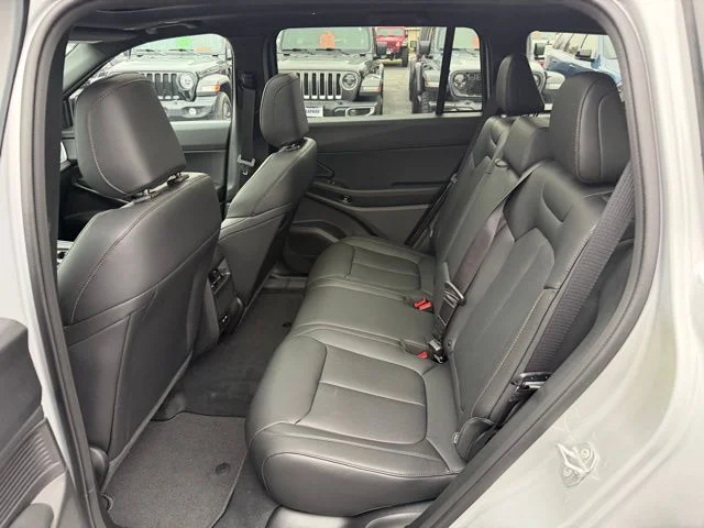 Nuevos JEEP CHEROKEE à Estados chez autogozo
