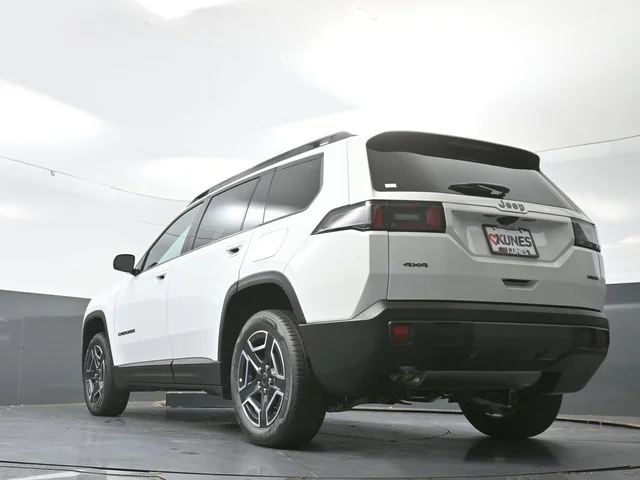 Nuevos JEEP CHEROKEE à Estados chez autogozo