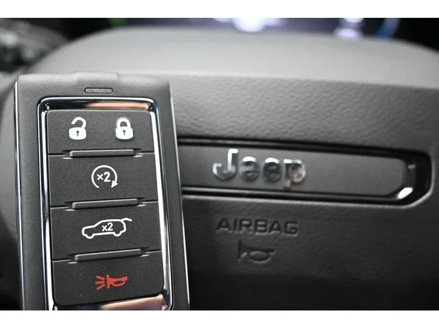 Nuevos JEEP CHEROKEE à Estados chez autogozo
