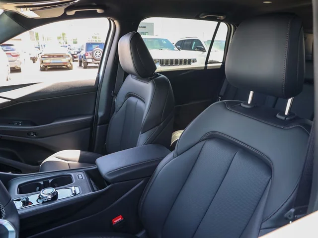 Nuevos JEEP CHEROKEE à Estados chez autogozo