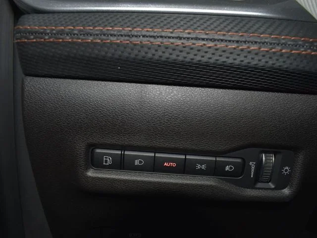 Nuevos JEEP CHEROKEE à Estados chez autogozo