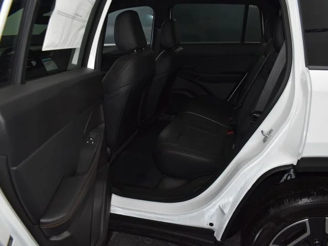 Nuevos JEEP CHEROKEE à Estados chez autogozo