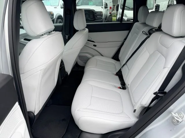 Nuevos JEEP CHEROKEE à Estados chez autogozo