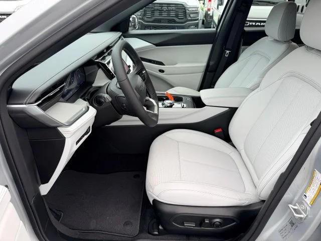 Nuevos JEEP CHEROKEE à Estados chez autogozo