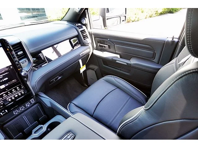 Nuevos RAM 2500 à Estados chez autogozo