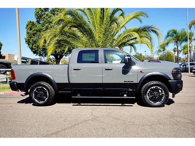 Nuevos RAM 2500 à Estados chez autogozo
