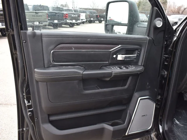 Nuevos RAM 3500 à Estados chez autogozo