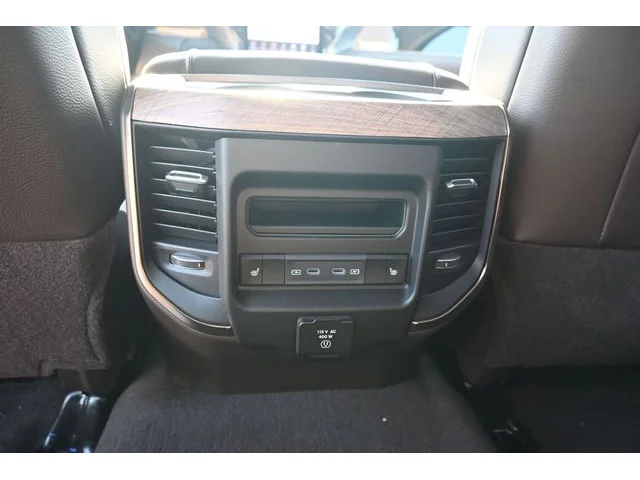Nuevos RAM 3500 à Estados chez autogozo
