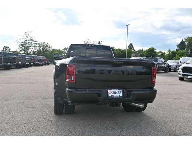 Nuevos RAM 3500 à Estados chez autogozo
