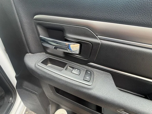 SEMINUEVOS RAM 1500 Classic a Estados en autogozo