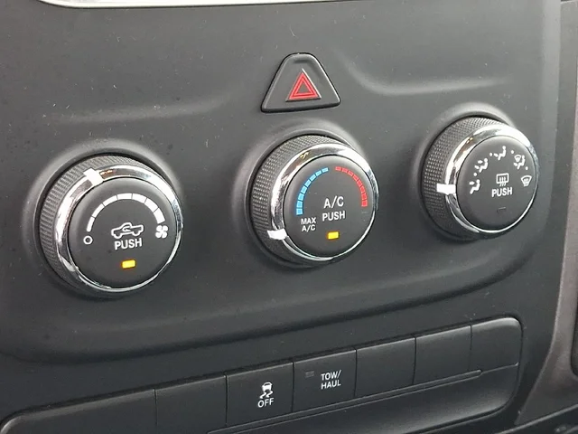 SEMINUEVOS RAM 1500 Classic a Estados en autogozo