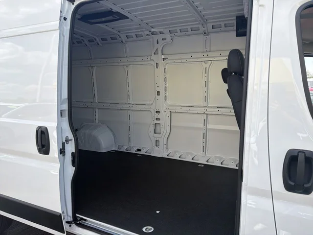 Nuevos RAM PROMASTER 2500 à Estados chez autogozo