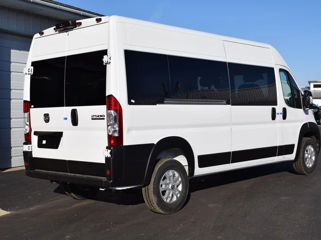 Nuevos RAM PROMASTER 2500 WINDOW VAN à Estados chez autogozo