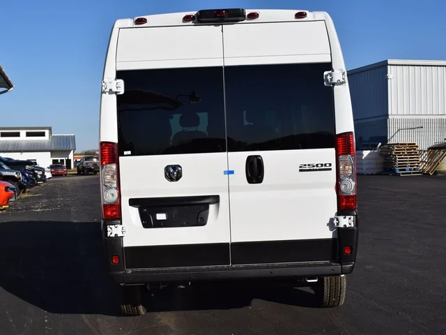 Nuevos RAM PROMASTER 2500 WINDOW VAN à Estados chez autogozo