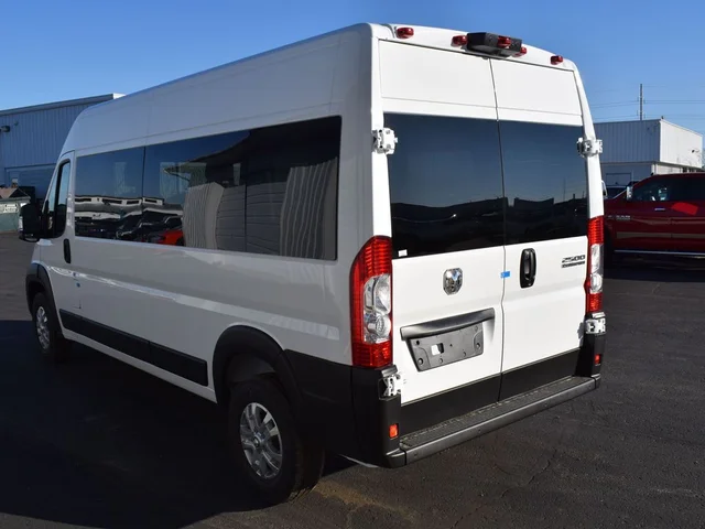 Nuevos RAM PROMASTER 2500 WINDOW VAN à Estados chez autogozo