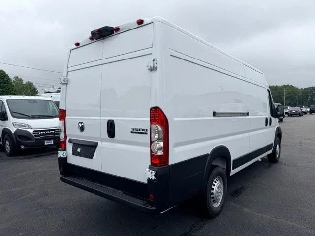 Nuevos RAM PROMASTER 3500 à Estados chez autogozo