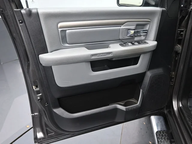 SEMINUEVOS RAM 1500 a Estados en autogozo