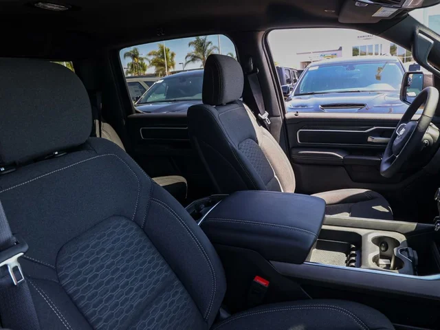 Nuevos RAM 1500 à Estados chez autogozo